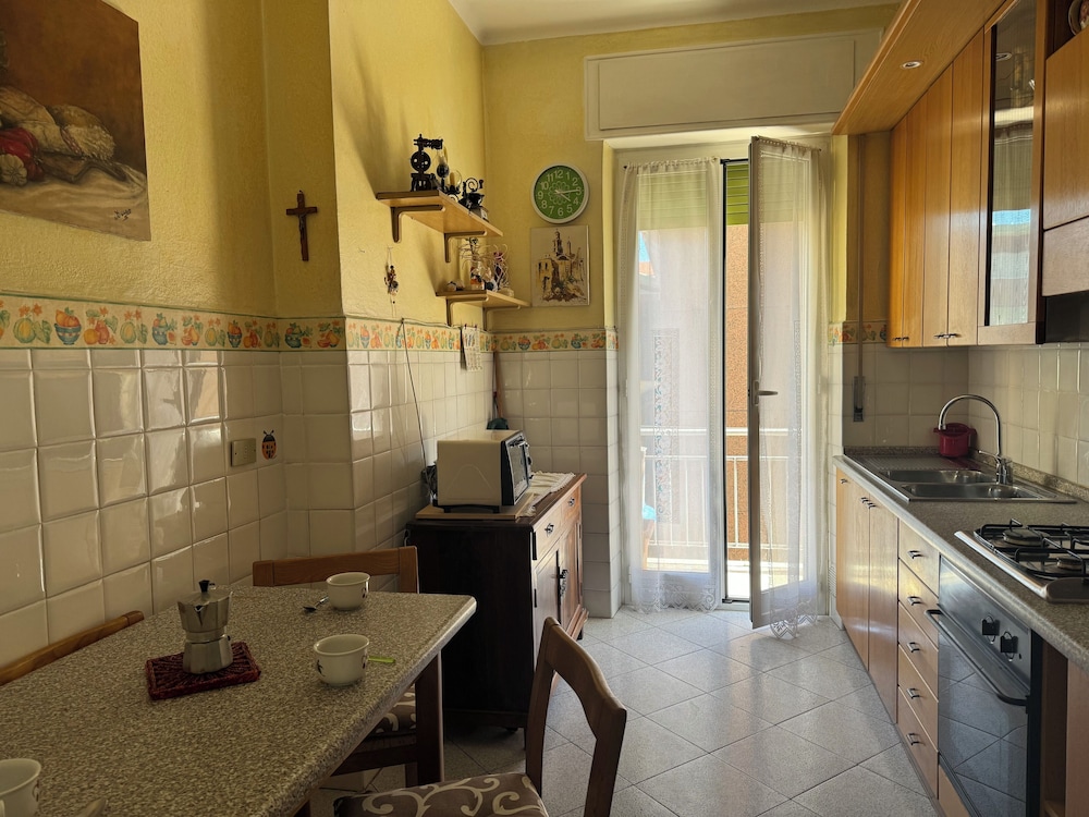 Central Square Apartment by Wonderful Italy