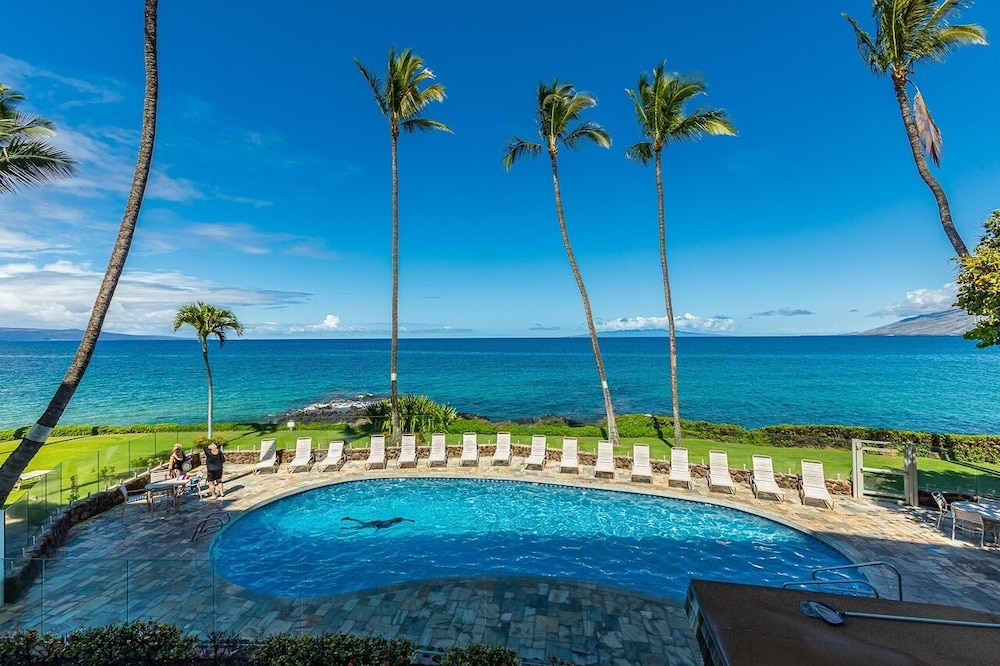 Royal Mauian 310 2 Bedroom Condo view 5