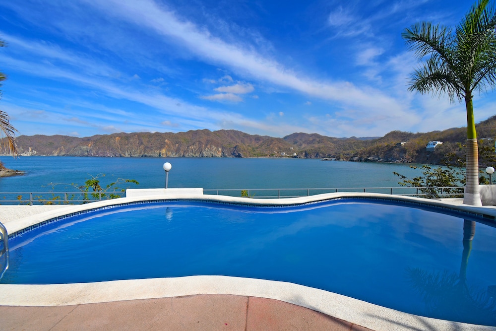 La Quinta Gran Bahia Cuastecomates