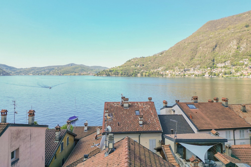 Emily's Holiday House - Authentic Lake Como by Rent all Como
