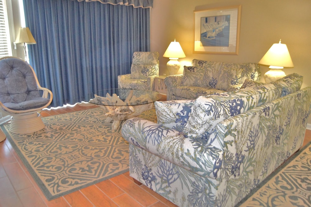 Sunrise Pointe 4F by RedAwning