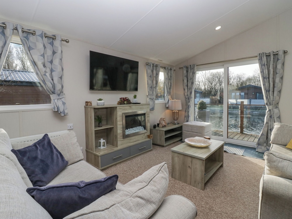 The Three Bears Lodge, Coniston Drive 11