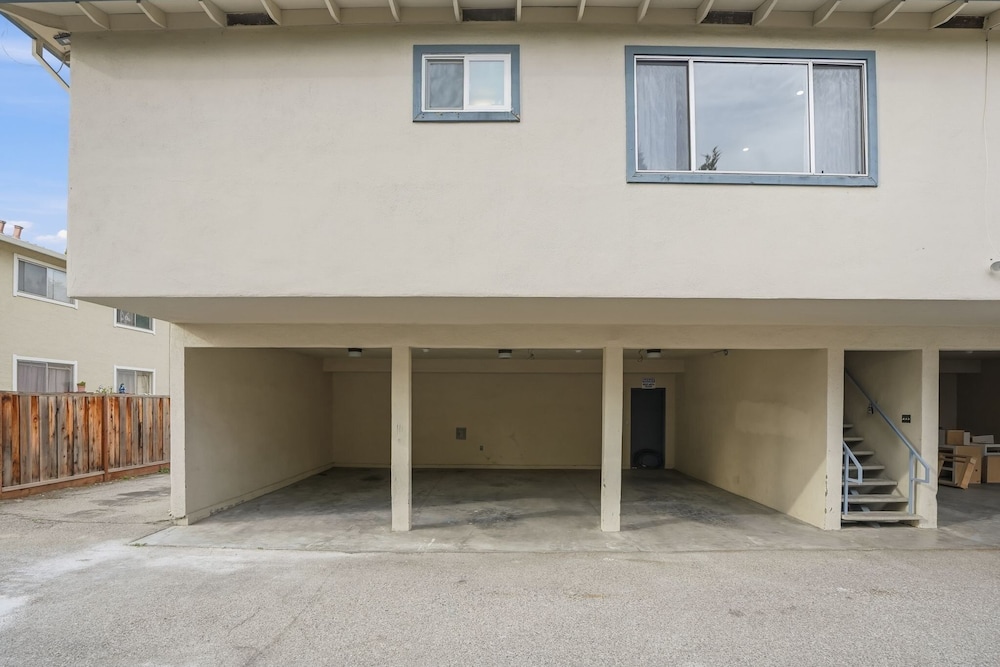 Modern 2br Unit W/ Covered Parking In Santa Clara 2 Bedroom Apts