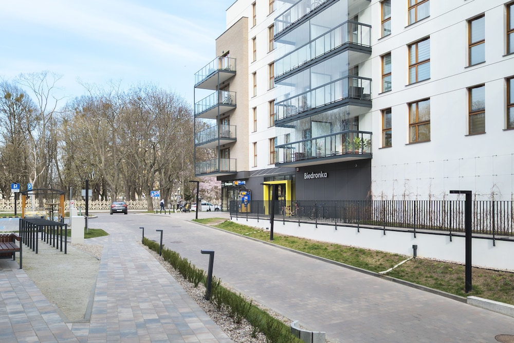 Zajezdnia Wrzeszcz Apartment by Renters view 2
