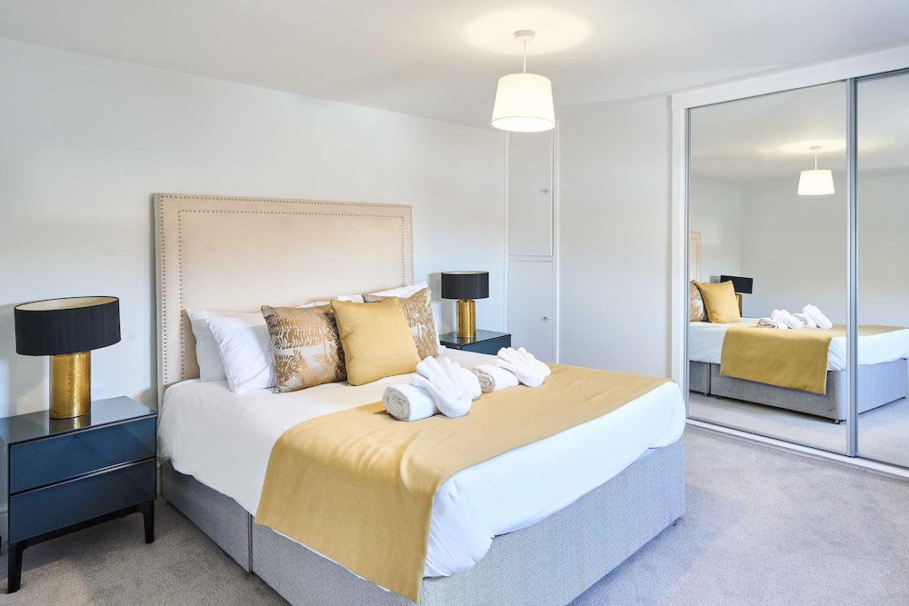 Host Stay Albert House