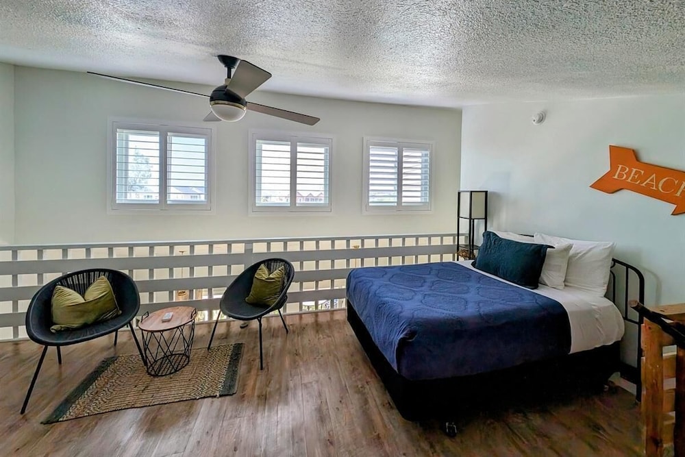 The Intercoastal #205 - Beachy Chic