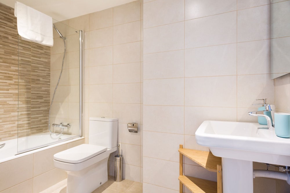 Port Forum Apartments By Olala Homes