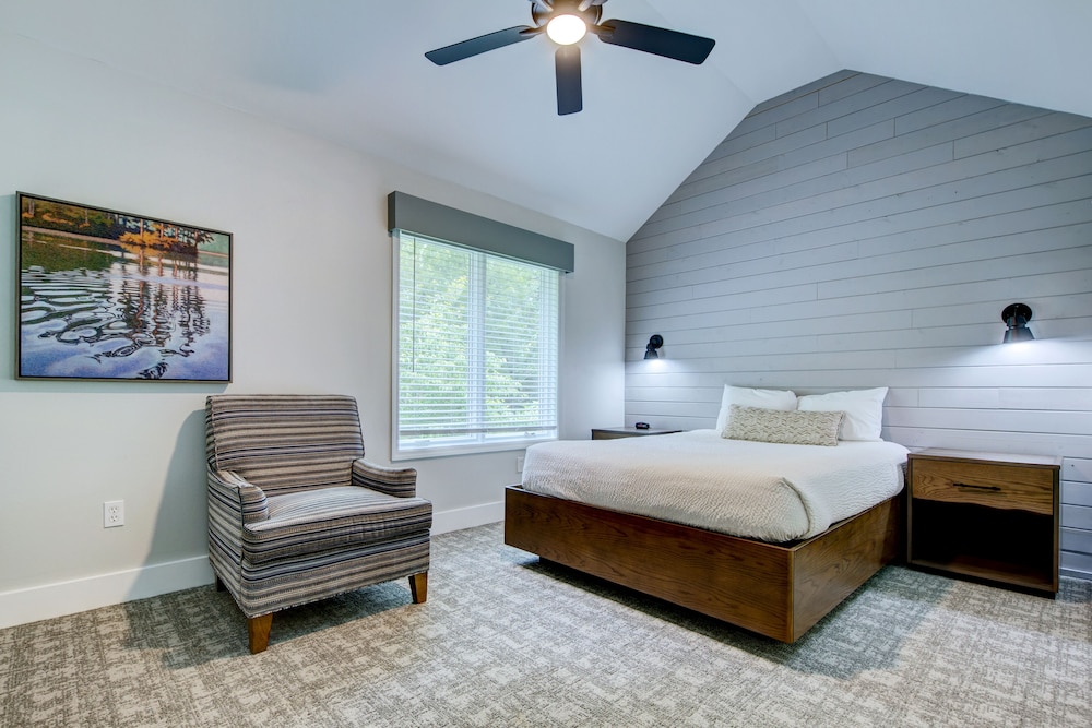 Pocono Mountain Villas MOD Collection by Sonesta