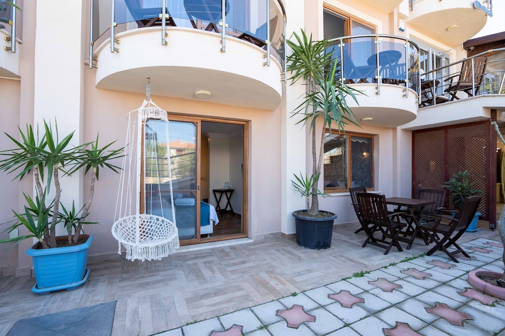 Cunda Giritlioğlu Otel Yetişkinlere Özel +12 - Image 99