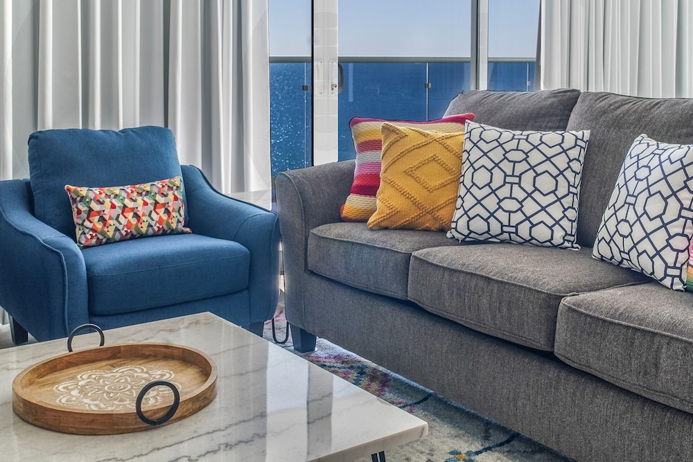 Beautiful 2 Bedroom Condominium Fully Equipped at the New Encantame Towers Verano 805