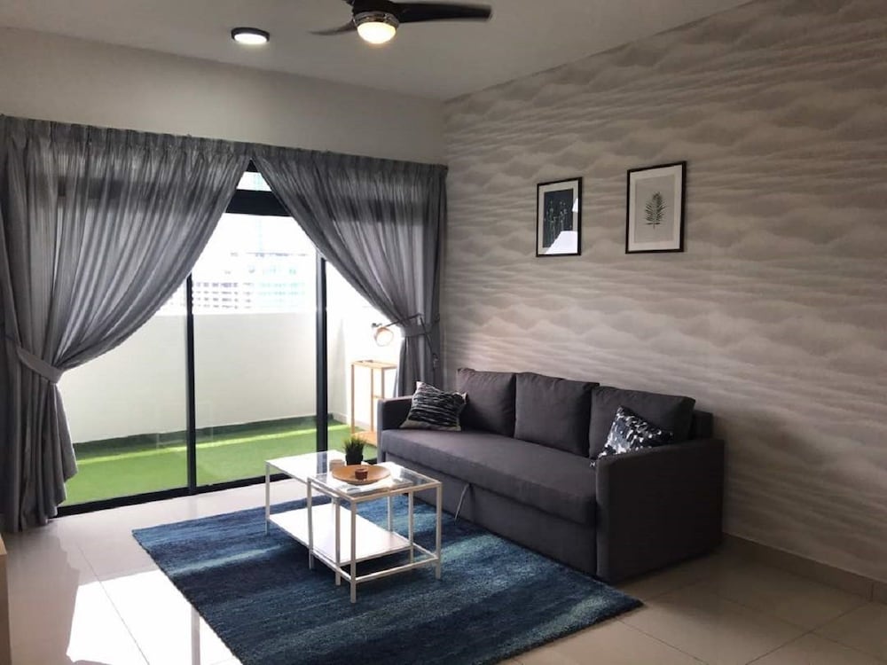 Cozy Condo at The Meridin Medini