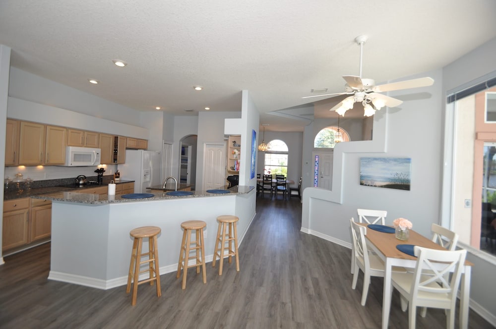 Canal Home w Heated Pool Dock
