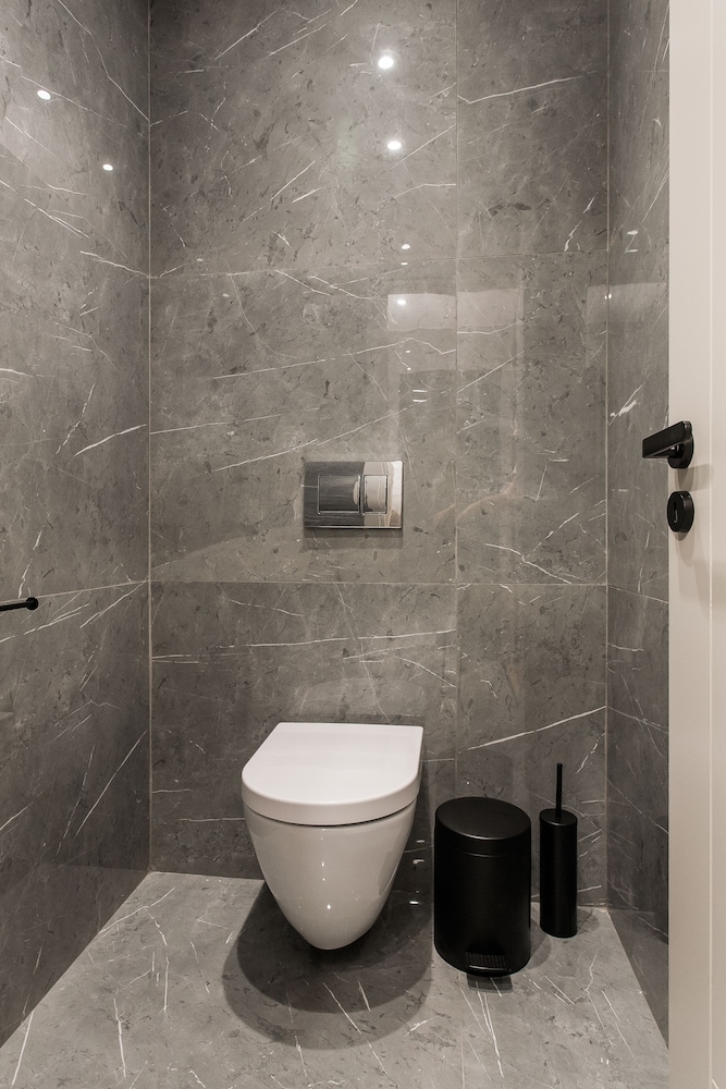 Step One - Luxury Suites right in the heart of Acropolis next to metro station
