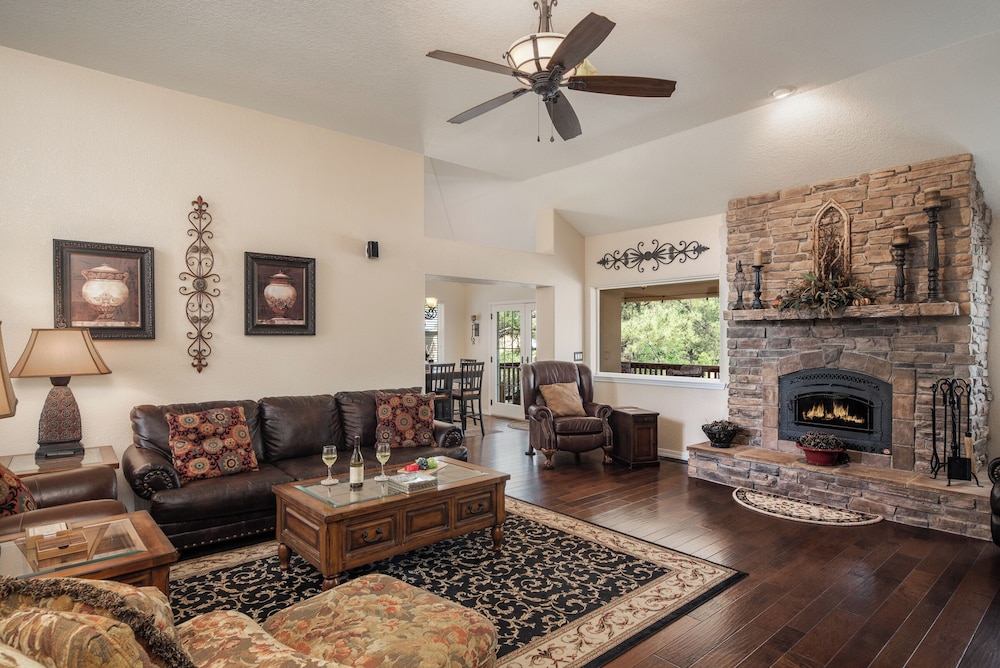 Mountain Soiree by Ruidoso Vacation Rentals