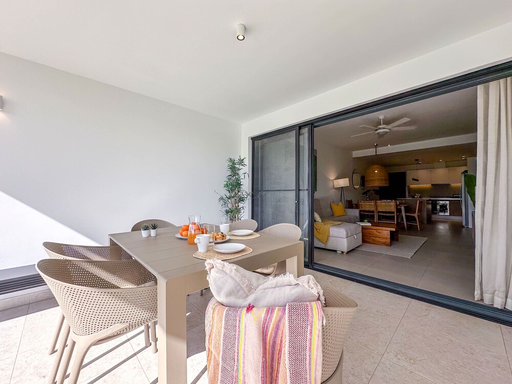 Fantastic new Golf View Apartment