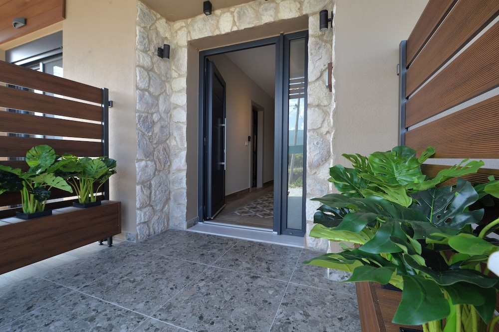 Niel Holiday Apartments, Panel Hospitality Homes & Villas view 3
