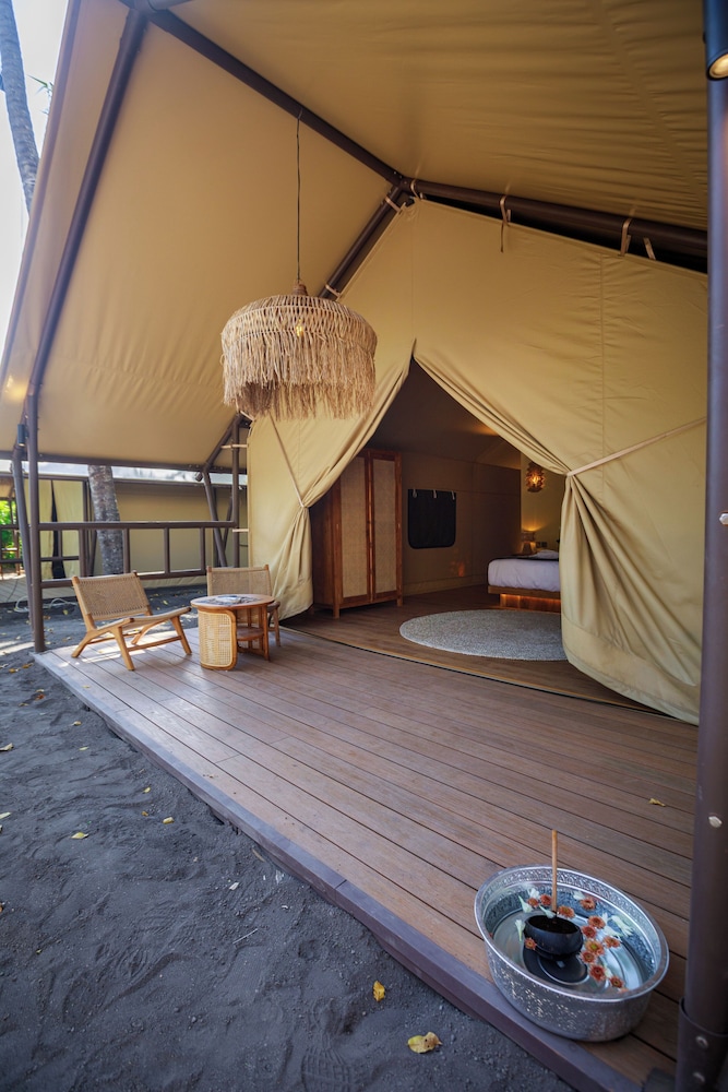 Barefoot Glamping