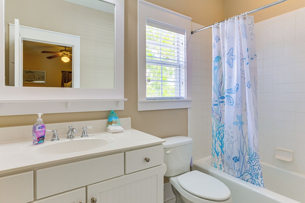 Resort-style Port St Joe Escape ~ 3 Mi to Downtown