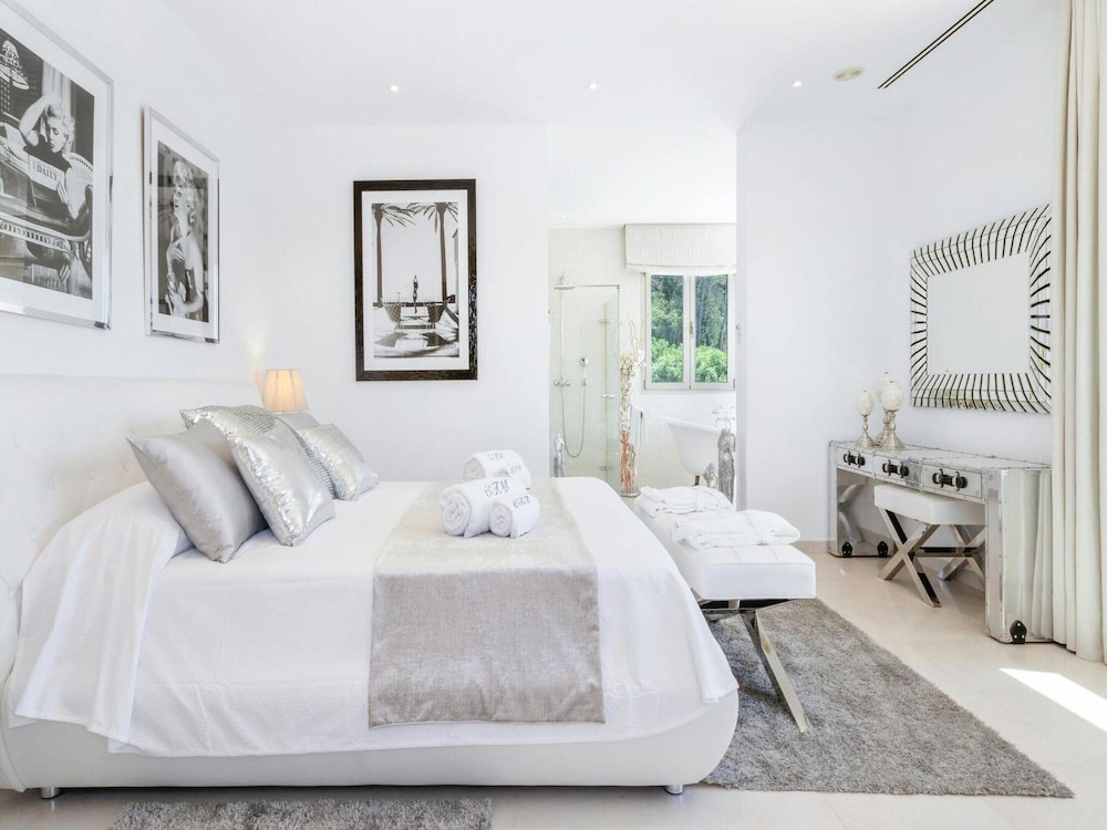 Holiday Home in Stunning Ibizan Landscape