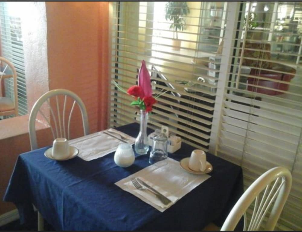 Grand Bahama Island - Freeport Vacations - Royal Islander Hotel - Property Image 11
