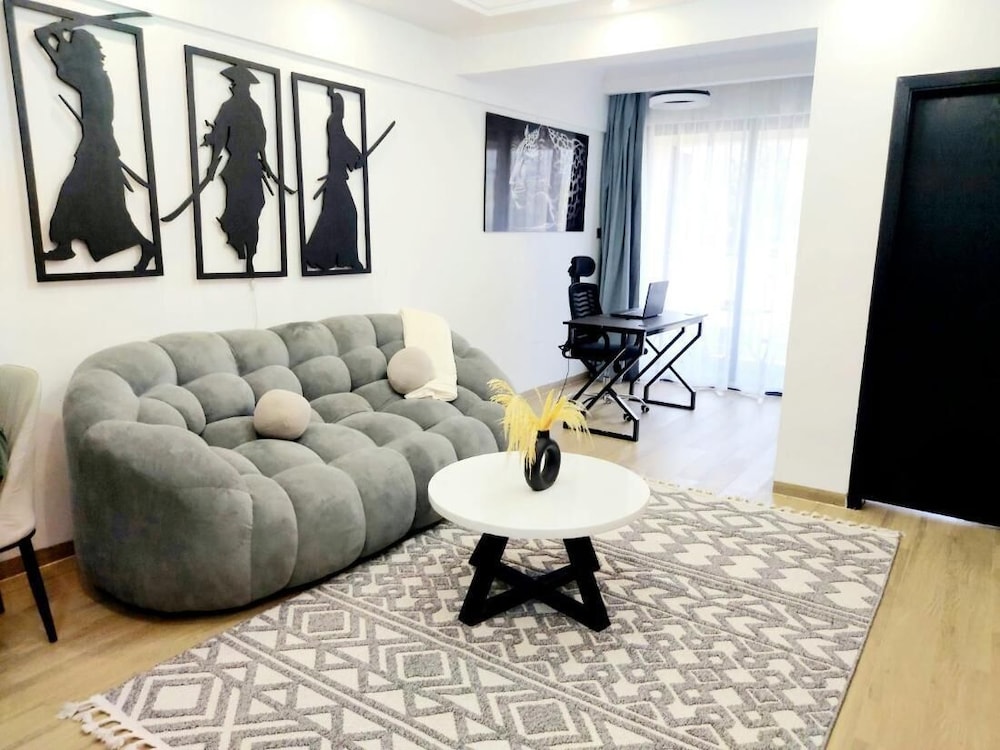 Luxurious Nairobi Condo With Rooftop Pool & Gym