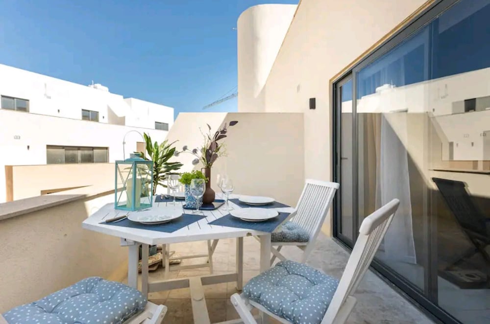 Hotel Stylish 3bed Penthouse Close to the Blue Grotto - Image 1