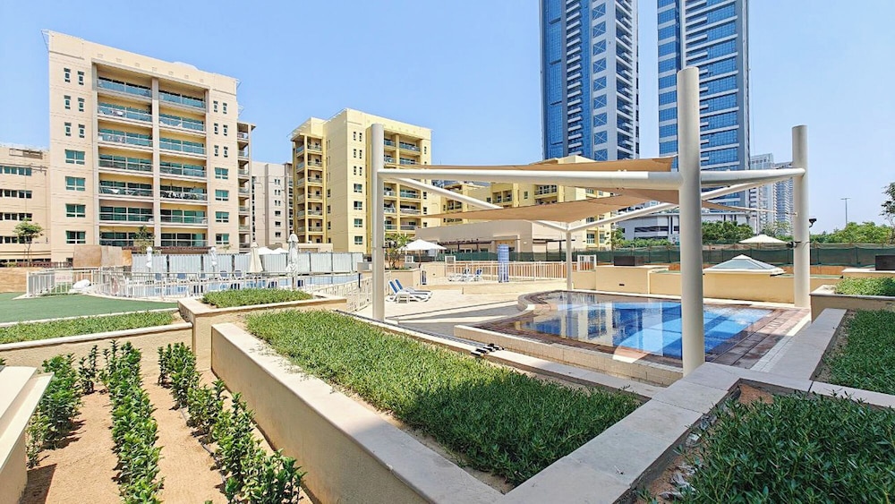 Al Alka1 Greens near Mall of the Emirate