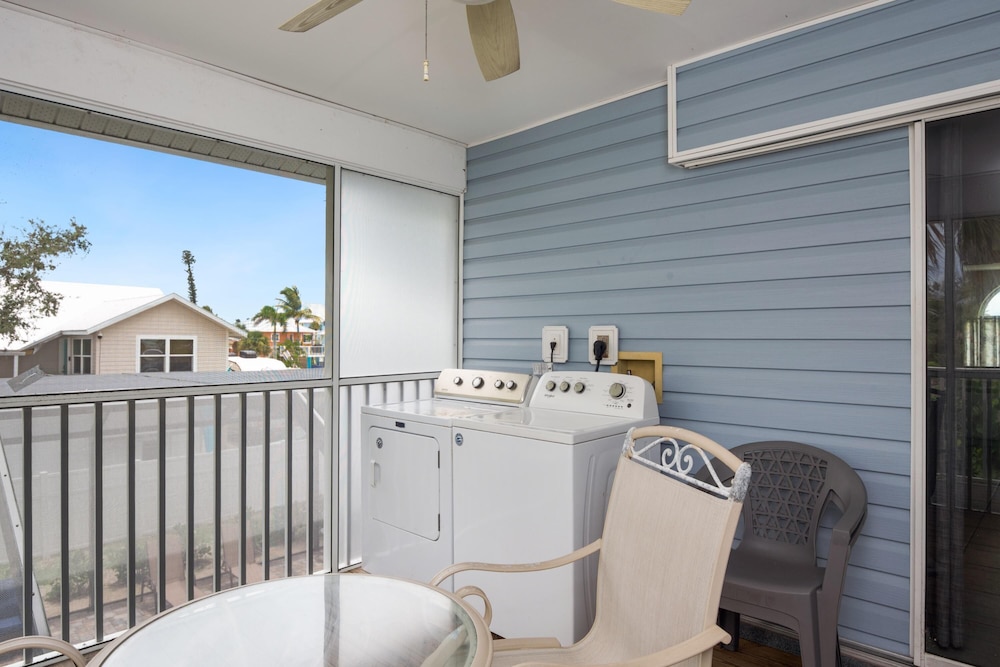 Beach Villa B