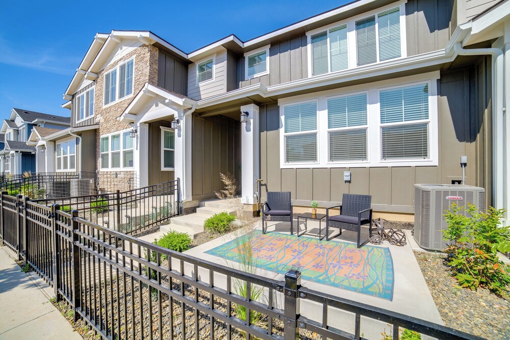 Pool, Park & Peace: 'skyview Landing' in Eagle!