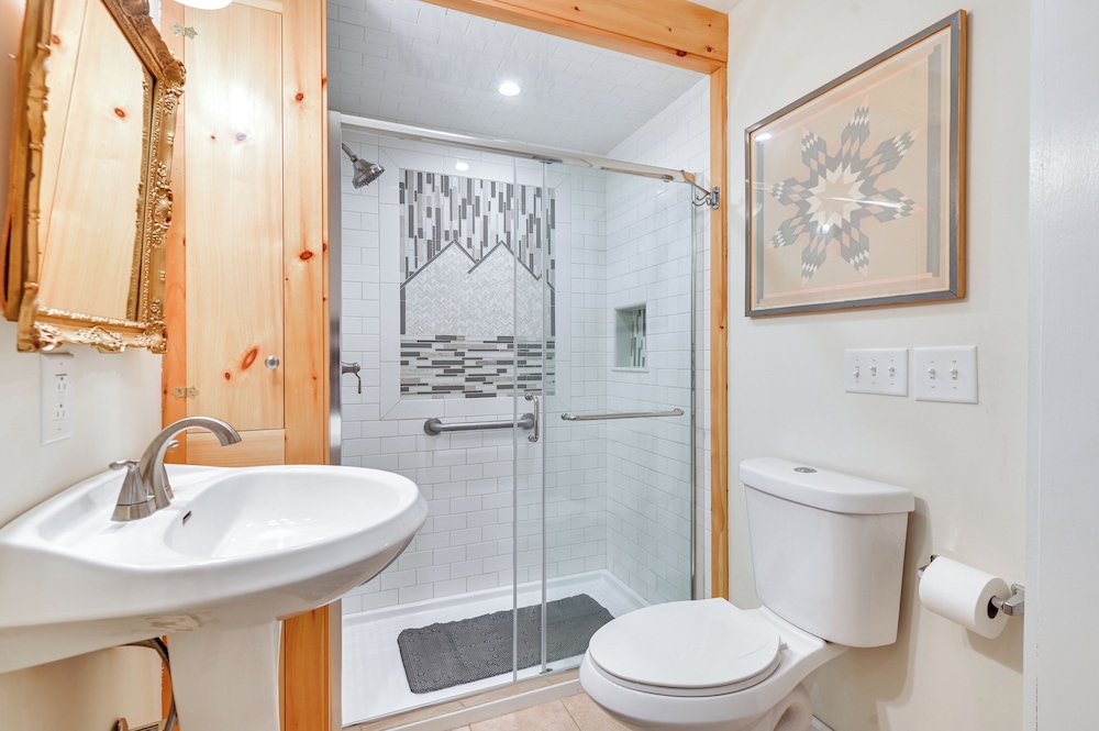 Family-friendly Home in Downtown North Creek