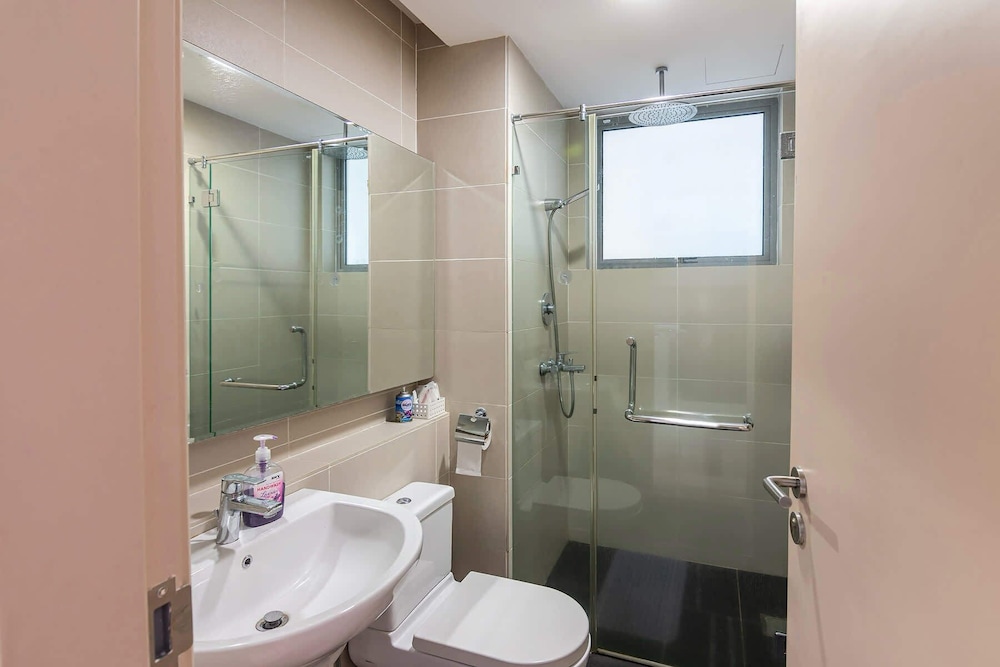 A Stylish High Floor 3BR Apt at Bukit Bintang