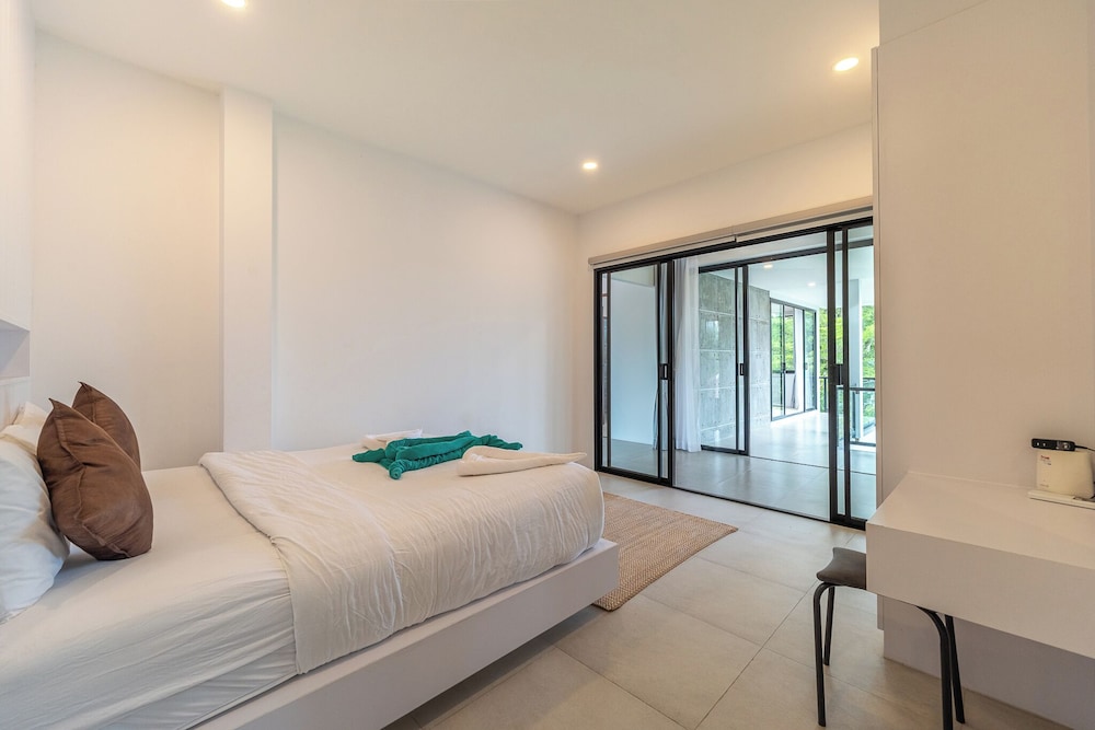 One of Phukets Best Villas V212