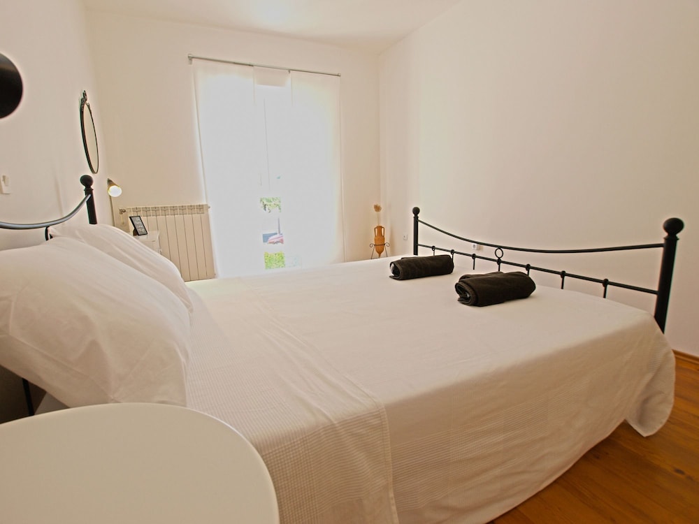 Apartment 1092 view 3