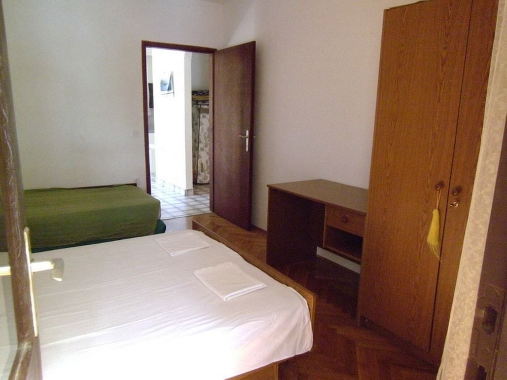 Ivan1 - 10m From the Beach With Parking - A2 Gornji view 2