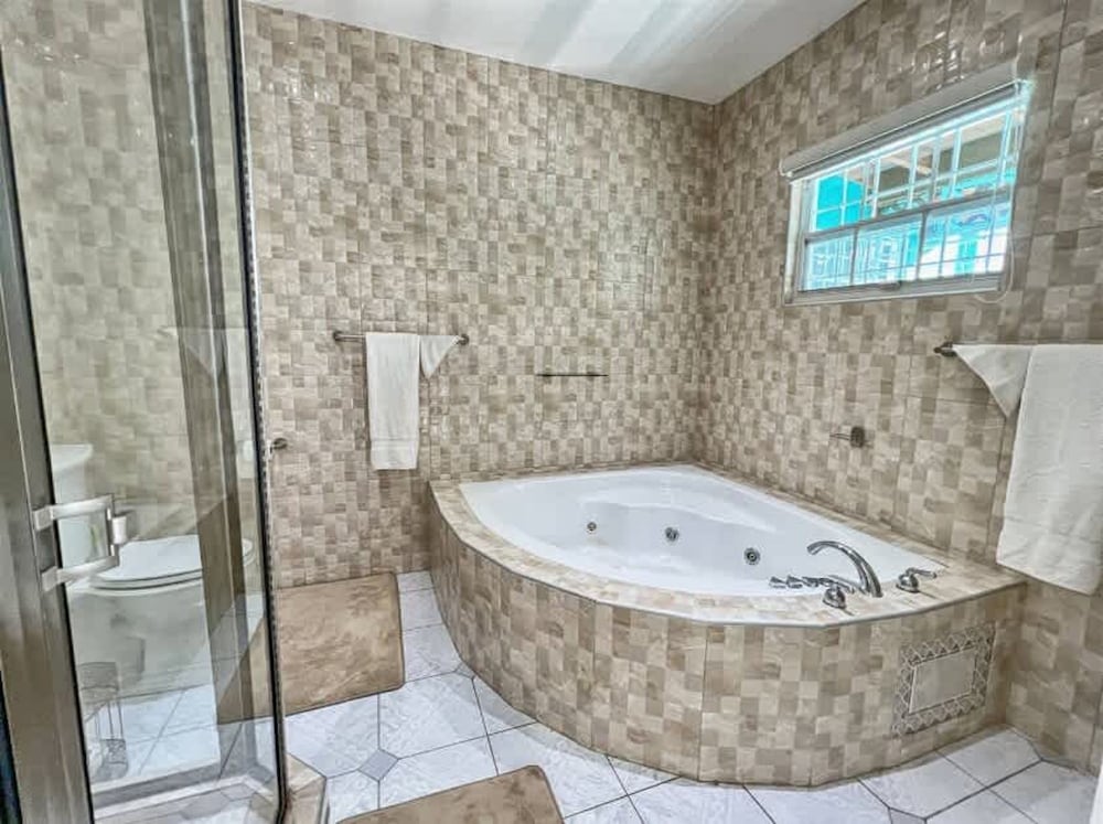 Villa Isabella Discovery Bay