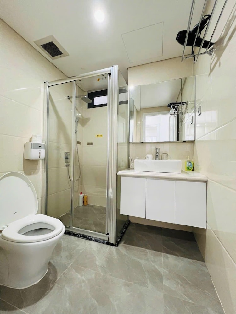 Daniel Homes - Vinhomes SkyLake Luxury