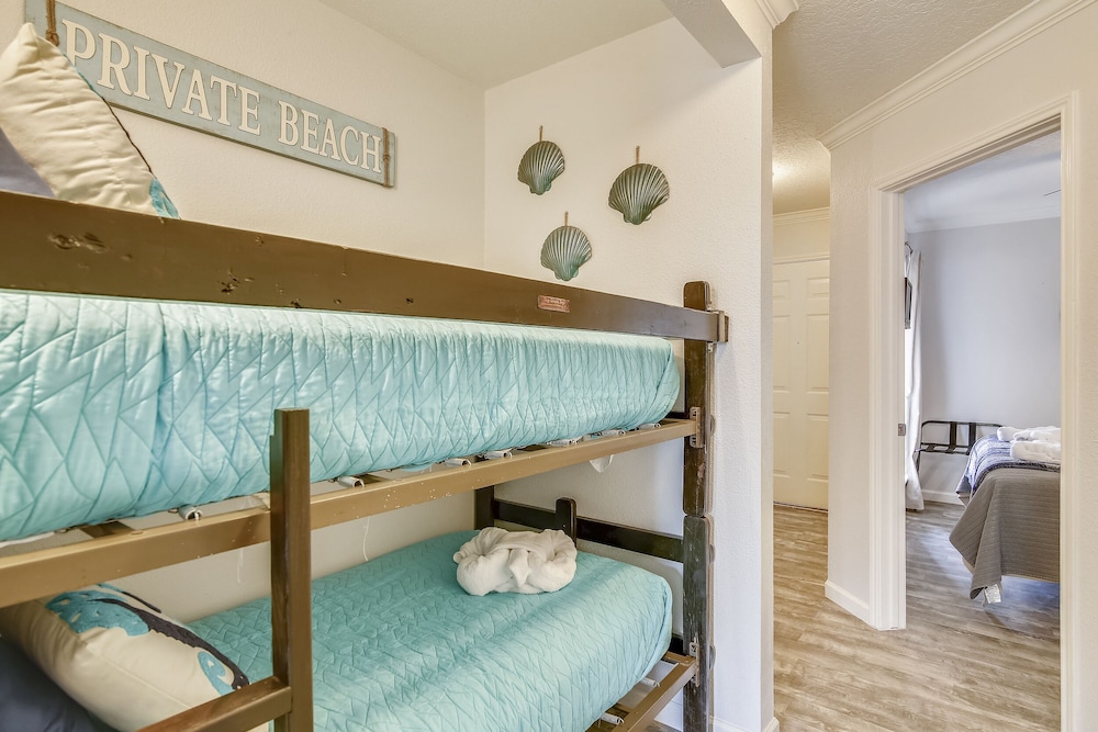 The Victorian by Ryson Vacation Rentals