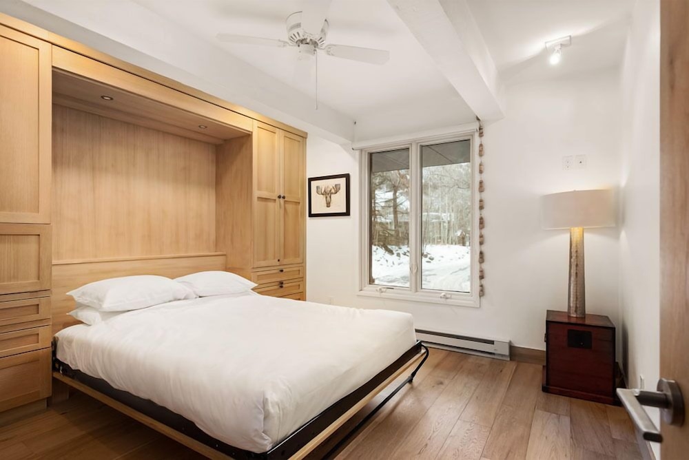 Chateau Eau Claire & Roaring Fork by Frias Properties