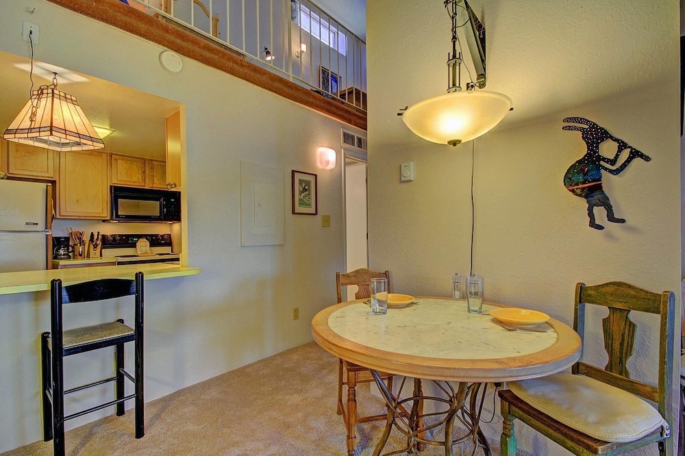 Alpenrose 303 2 Bedroom Condo by RedAwning