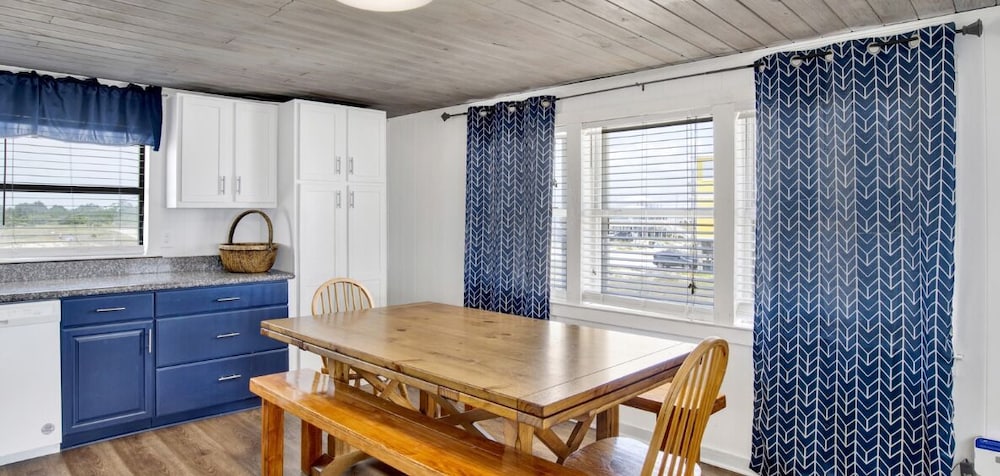 Legasea Beach House