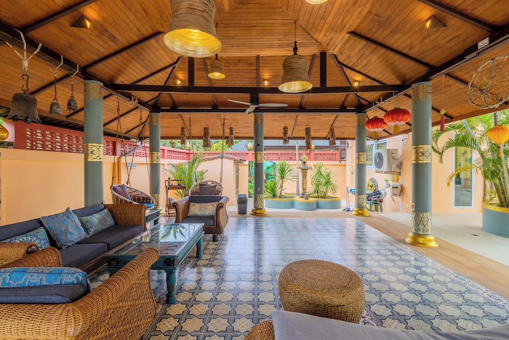 3BR Villa Pool Garden Near Beach V225