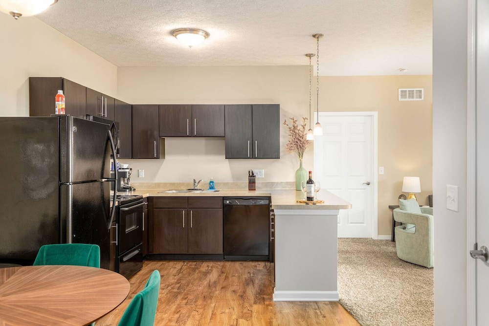 Long Stay 2BR Pet-friendly New Albany Area