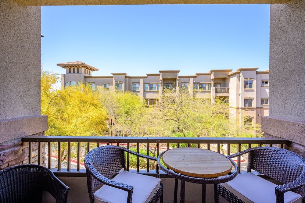 Villa Desert Ridge 2 Bedroom Condo by RedAwning view 2