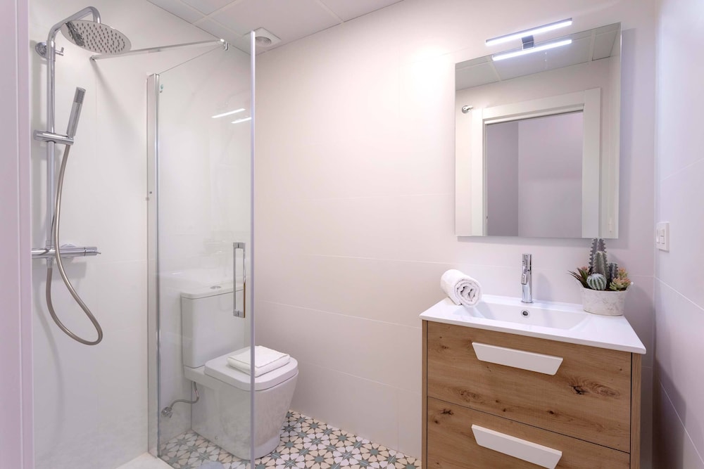 Exclusive Apartment in City Center. Capiteles