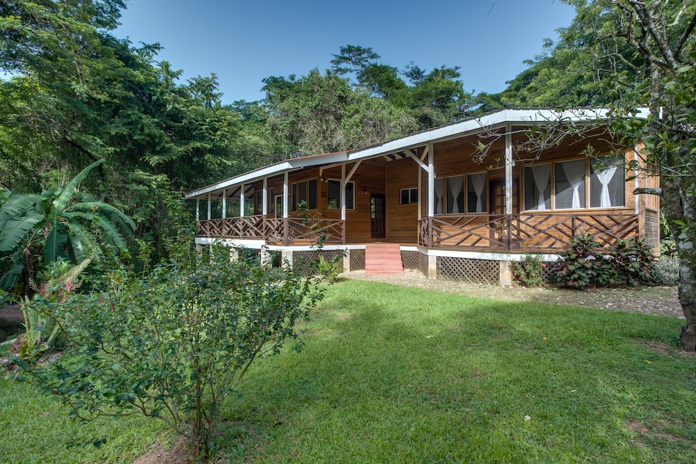 Sweet Songs Jungle Lodge, a Muy’Ono Resort