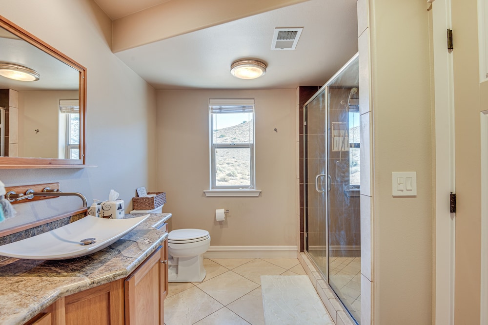 Expansive Mountain Gem: Game Room, 3 Mi to Acton view 2