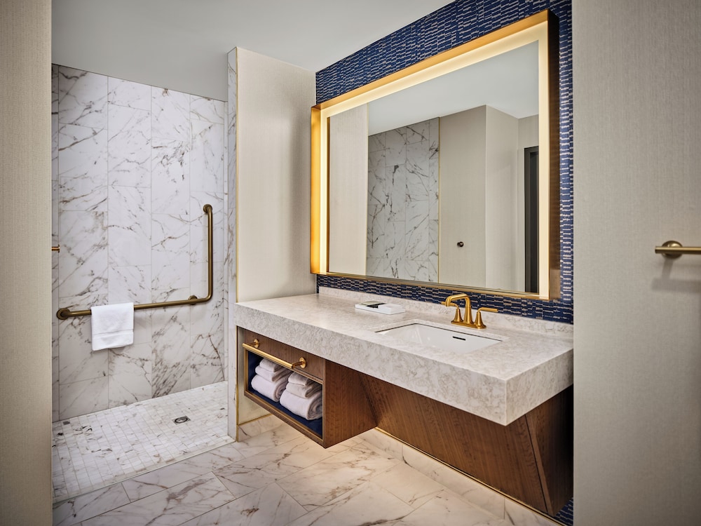 Hard Rock Hotel & Casino Ottawa - Image 3