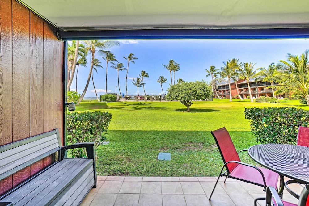 Kaunakakai Escape: Heated Pool & Beach Access