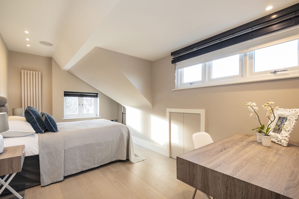 Hampstead Lux Flat-Hosted by Sweetstay