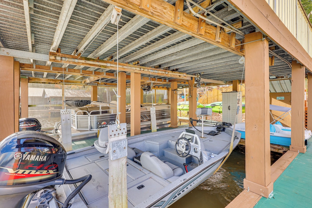 Private Dock + Fire Pit: Gantt Lake Getaway!
